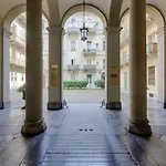 Moleloca - Sotto Il Portico